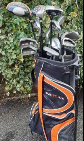 clubs in a golf bag